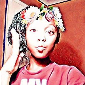 Meet your Posher, Yasmine